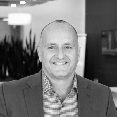 GLEN W. DE VOS BIO PIC