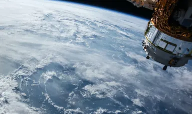 Meeting LEO Satellite Systems Development Challenges with Simulation Technology